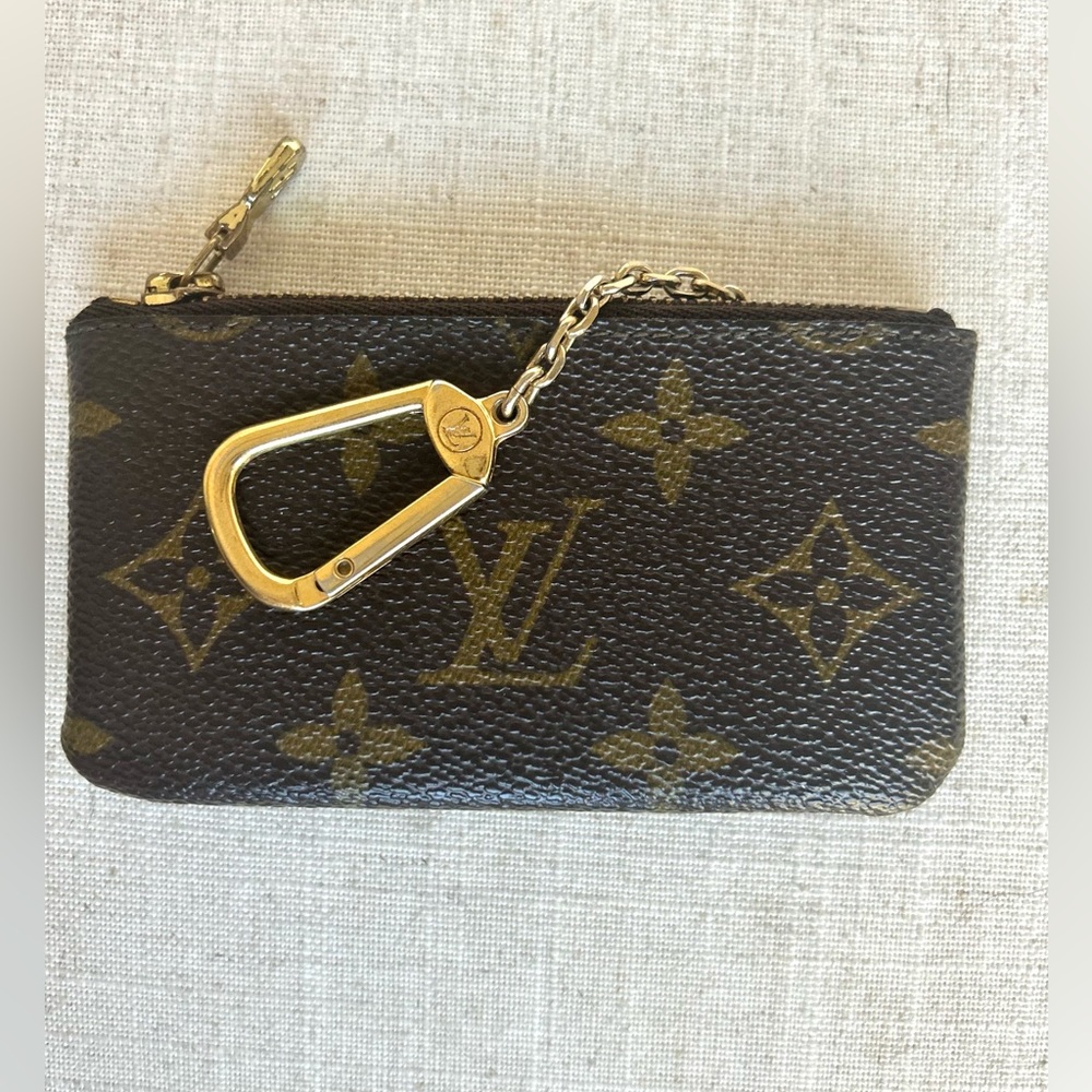Authentic Louis Vuitton LV Monogram Key Cles Key Chain Wallet